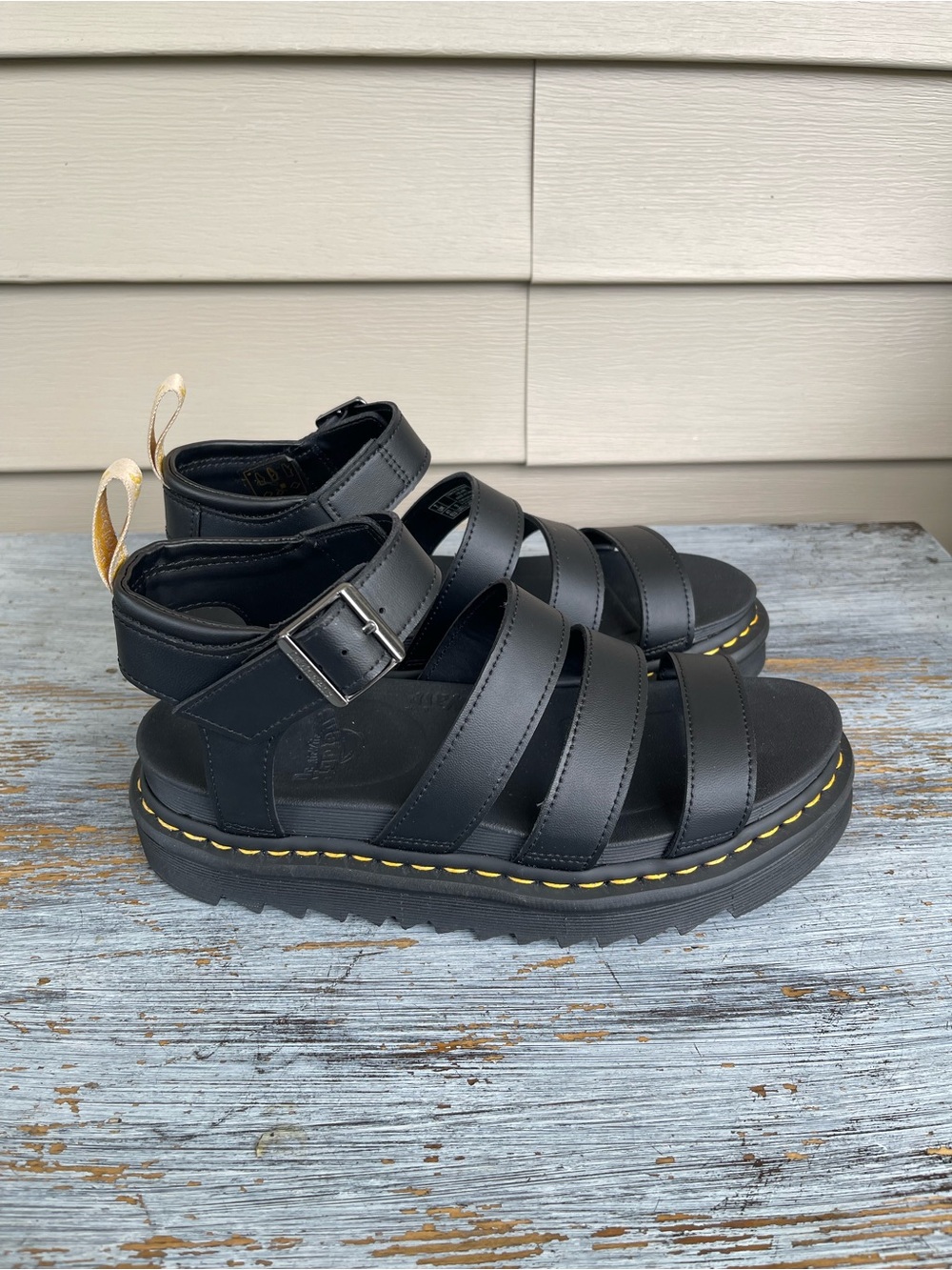 Dr. Martens Blaire Hydro Leather Sandal size 9